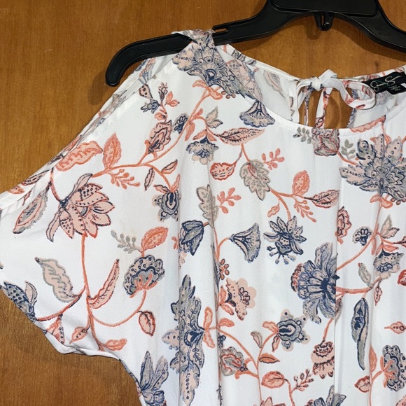 •JESSICA SIMPSON•COLD SHOULDER OPEN BACK CURTAIN FRONT FLORAL ROMPER SIZE XS - Picture 6 of 11